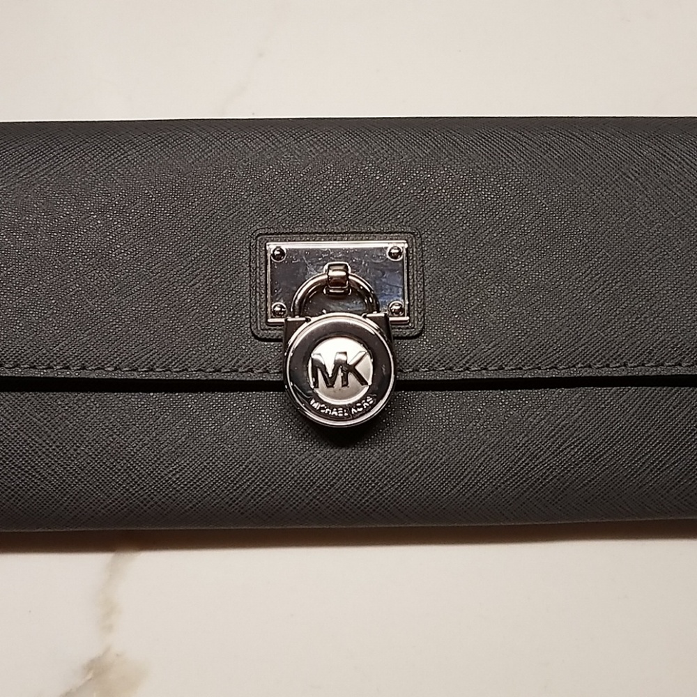 Michael Kors Hamilton Wallet